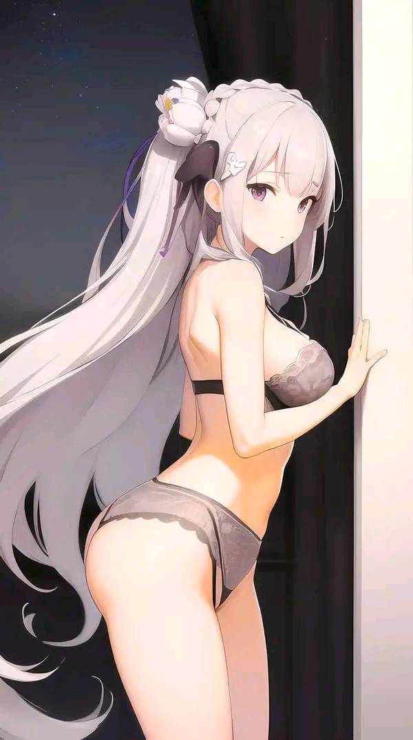 Ảnh Emilia bikini 7