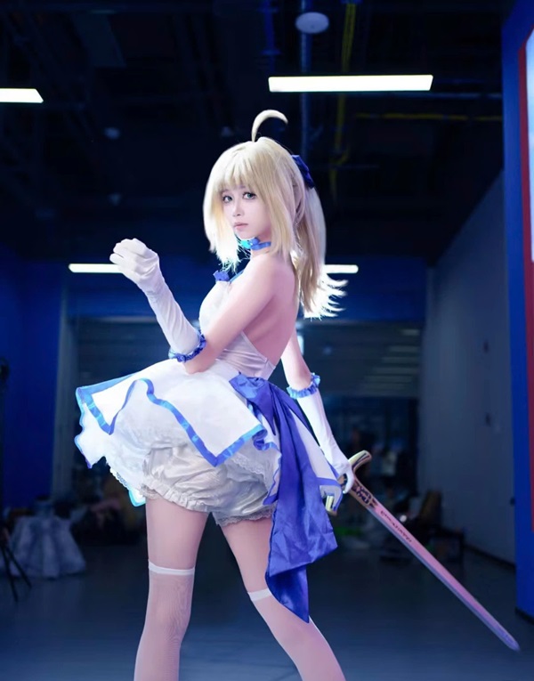 Ảnh Saber cosplay 14