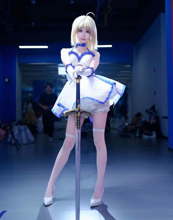 Ảnh Saber cosplay 15