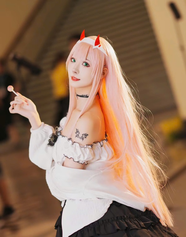 Ảnh Zero Two cosplay 14